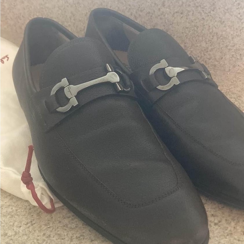 Salvatore Ferragamo loafers - Size 8 - Worn once